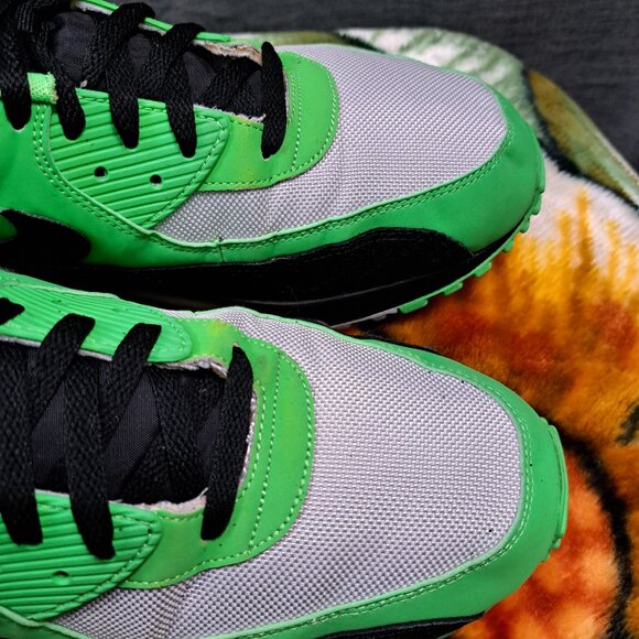 Disney Christmas 2025 Lil Rin Rin Plush Badge Red New